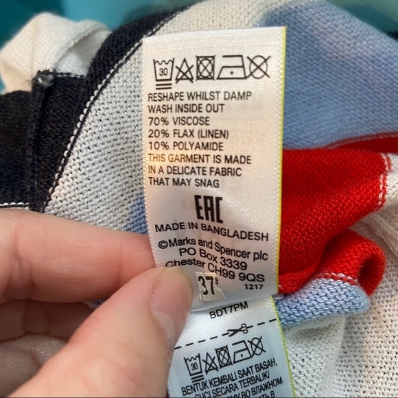 Marks and Spencer women’s v-neck striped sweater in size 8 - Picture 7 of 7